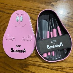 3CE mini makeup brush kit